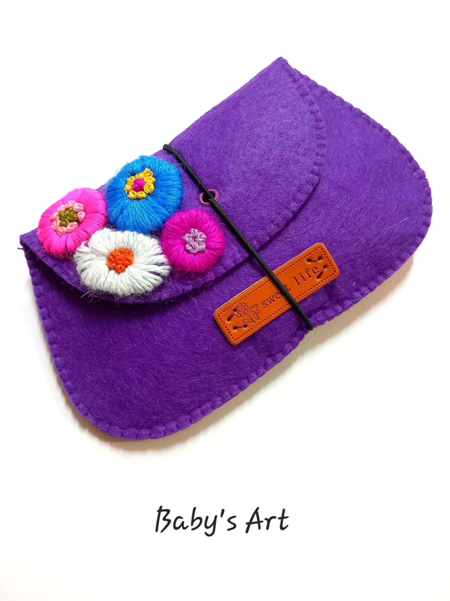 Pochette ricamata viola