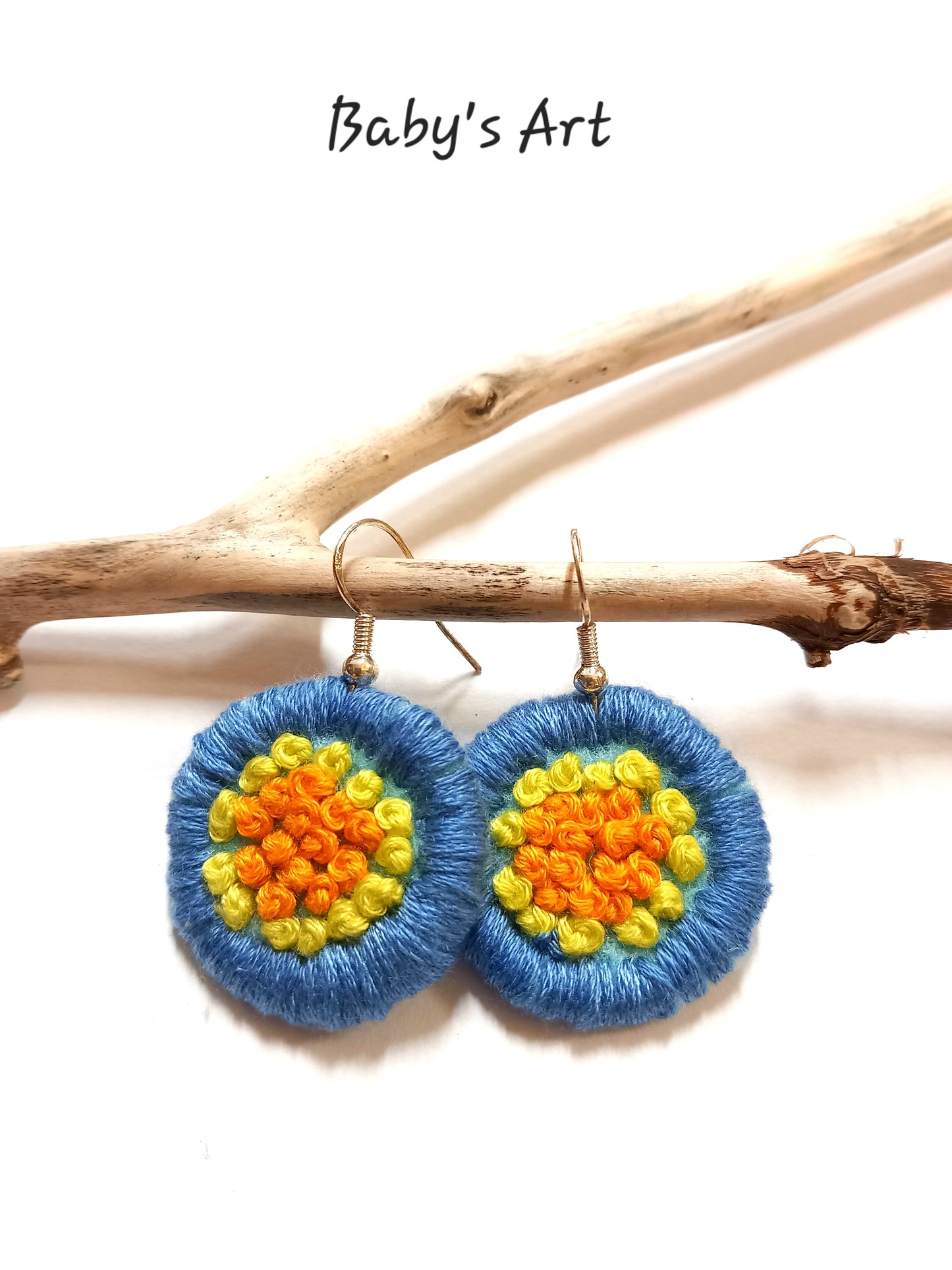 Orecchini ricamati fiore blu