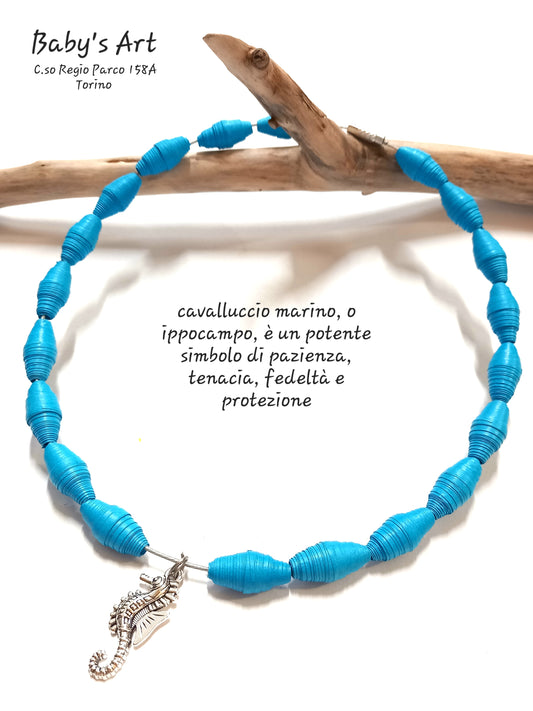 Collana perle azzurra e cavalluccio marino