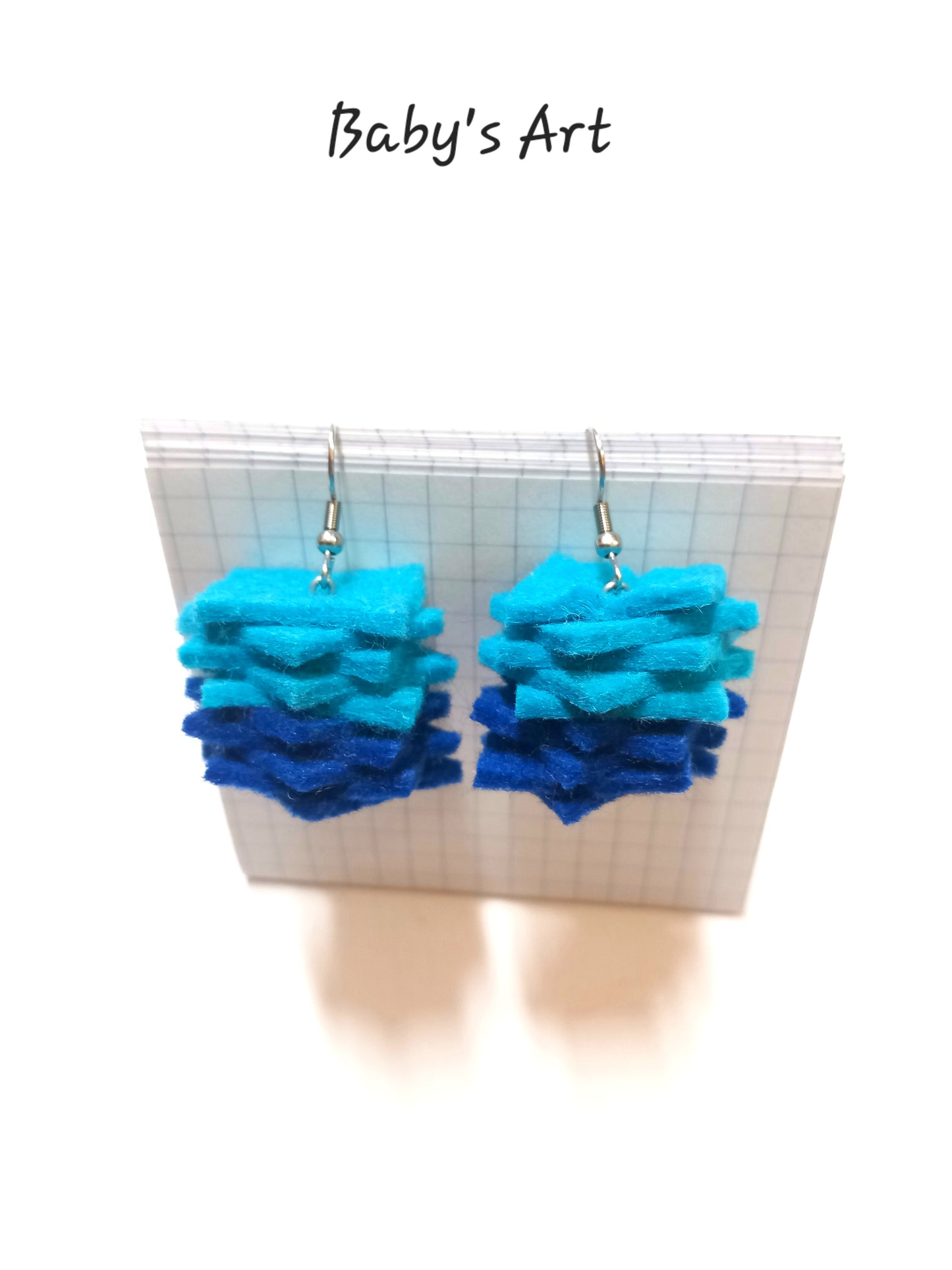 Orecchini strati di feltro blu azzurro
