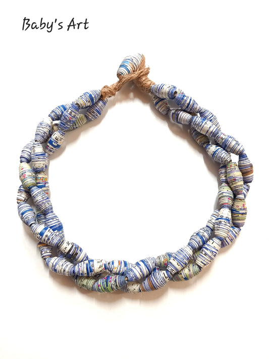 Collana perle e corda blu