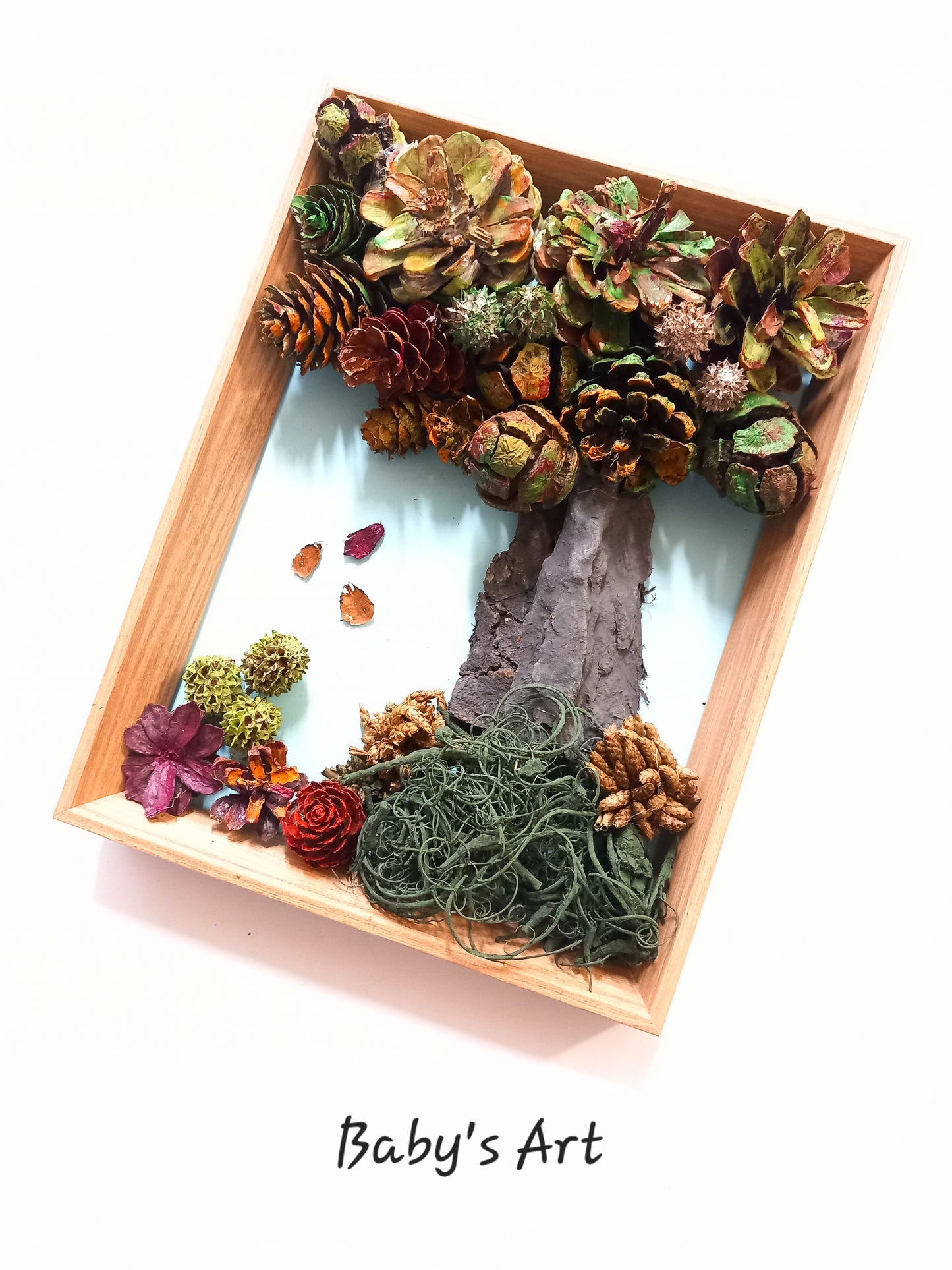 Cornice albero di pigne