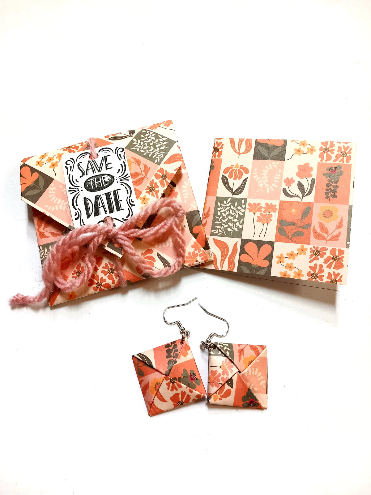 Set orecchini + confezione + biglietto "Rosa romantica"