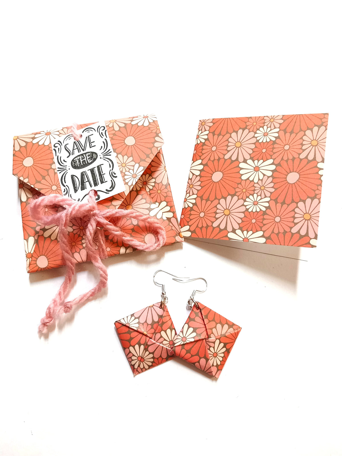 Set orecchini + confezione + biglietto "Margherite retrò"