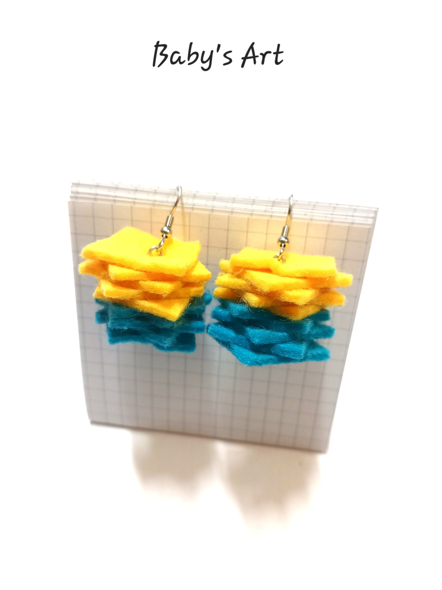 Orecchini strati di feltro giallo azzurro